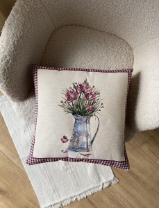 PODUSZKA GOBELINOWA TULIPANY W DZBANKU