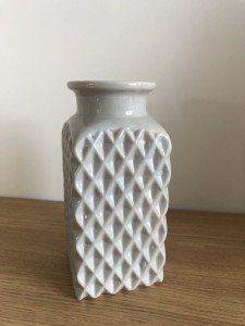 SZARY WAZON PORCELANOWY 